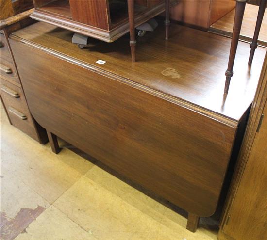 Drop leaf mahogany dining table